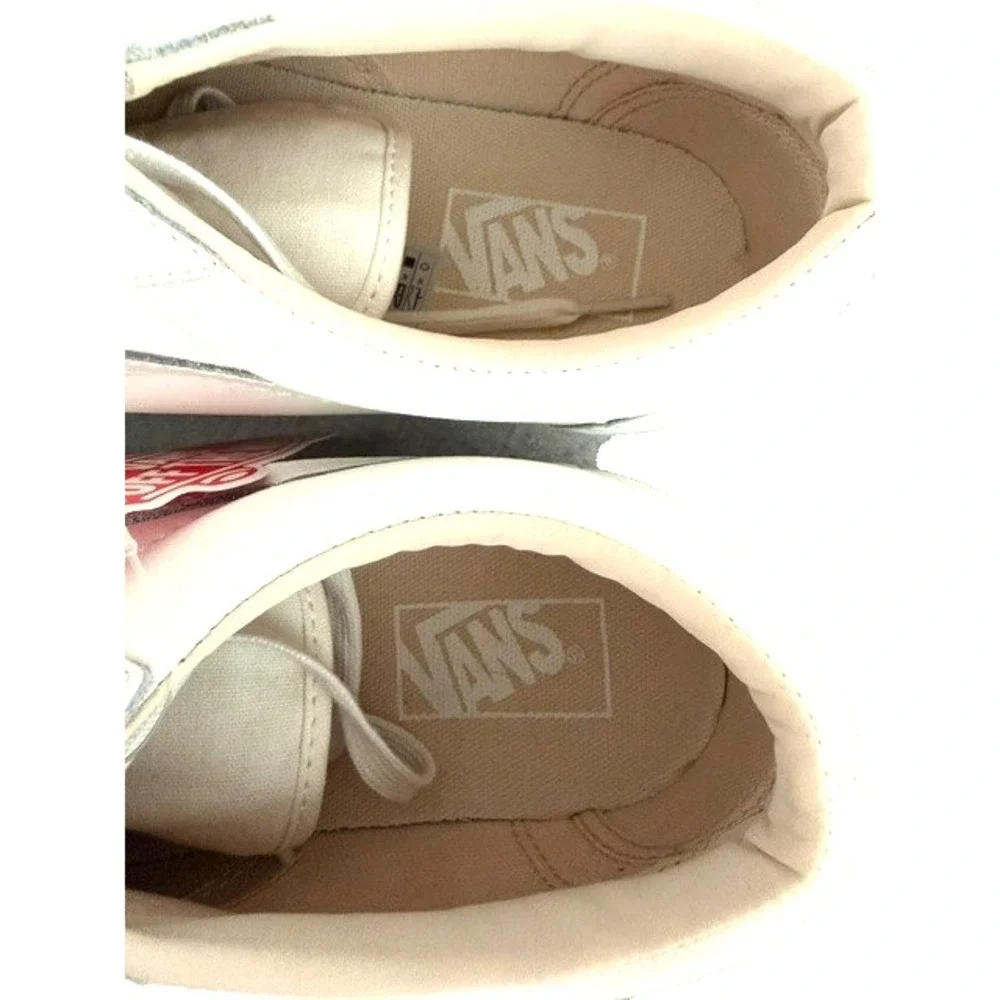 Vans Old Skool Men's Size 10 Classic Tumbled Leather True White Skate Shoes